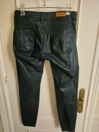 Pantalón encerado verde oscuro SALSA
