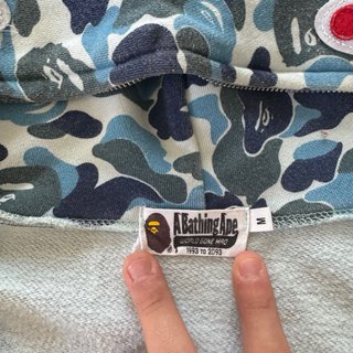 Felpa BAPE con cappuccio e stampa mimetica