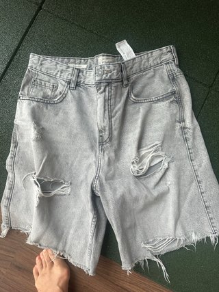 Pantalón corto vaquero Pull&Bear gris M