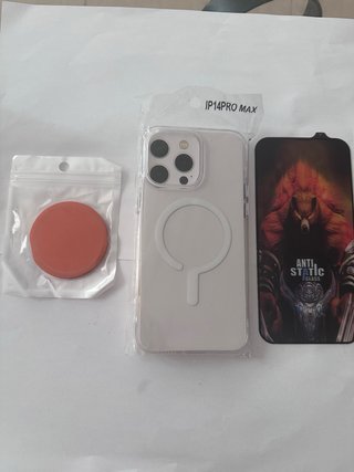 Custodia iPhone 14 Pro Max + Accessori