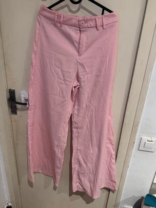 Sudadera Negra con Diseño Huesos Rosa