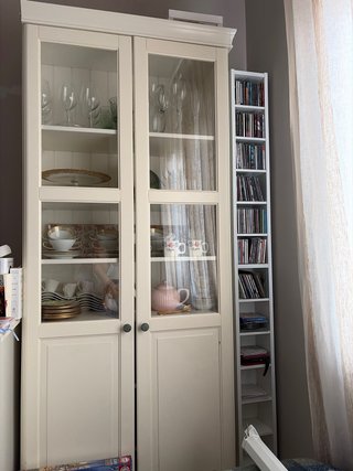 **OFERTON** Vitrina IKEA LIATORP Cristal Madera