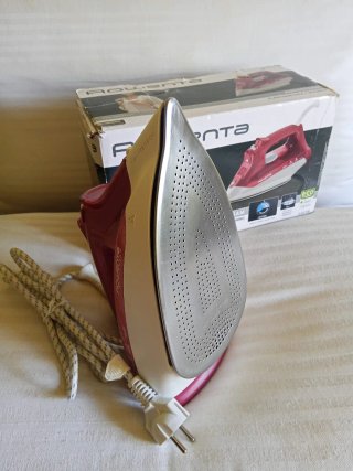 Ferro da stiro Rowenta(2 articoli) 35€