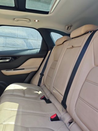 Jaguar F-Pace 2017 averiado
