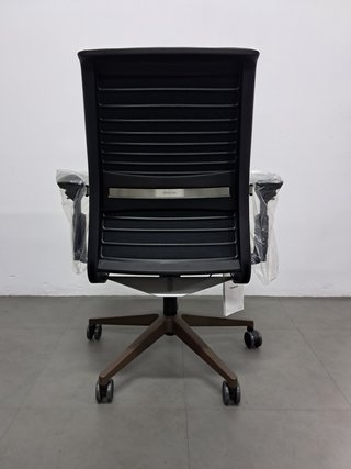 Silla STEELCASE THINK v2 Nueva a estrenar PRO