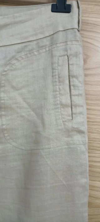 Pantalón beige para verano