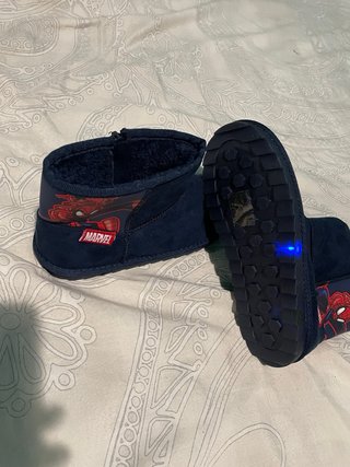 Botas niño Marvel Spiderman Talla 35 con luz