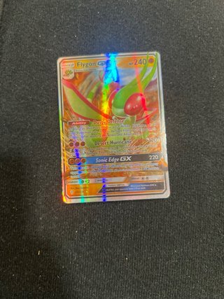 Carta Pokémon Naganadel & Guzzlord GX 280 HP