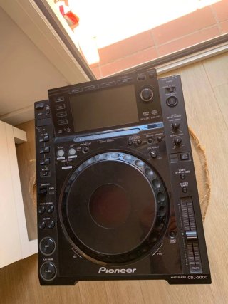 Pioneer CDJ-2000 + DJM-2000