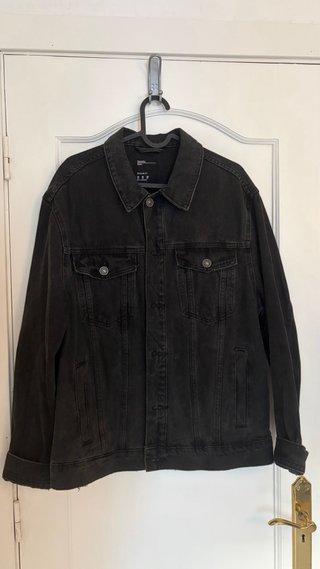 Chaqueta Vaquera Negra Bershka