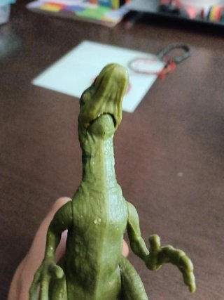 Charlie el velocirapto verde