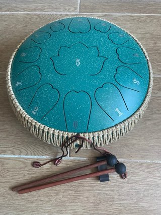 Tambor de lengüeta de acero verde