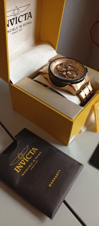 Reloj Invicta Aviator Dorado Cronógrafo