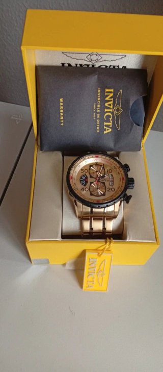 Reloj Invicta Aviator Dorado Cronógrafo
