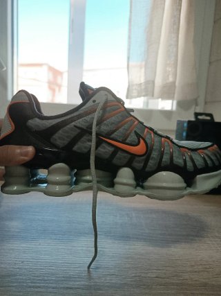 Nike Shox TL Gris/Naranja/Negro