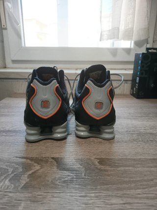 Nike Shox TL Gris/Naranja/Negro