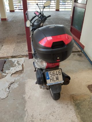 Daelim Delfino 125cc Scooter Plata
