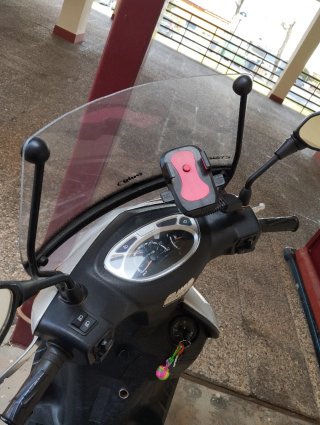 Daelim Delfino 125cc Scooter Plata
