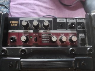Amplificador Guitarra Roland CUBE-15XL