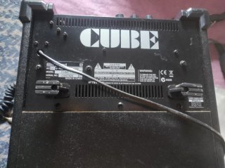 Amplificador Guitarra Roland CUBE-15XL