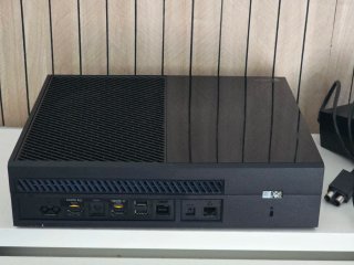 Xbox One 500GB Modello 1540