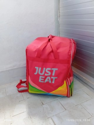 Bolsa térmica roja con interior plateado