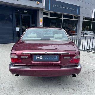 Jaguar XJ V8 Executive