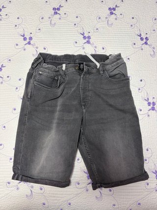 Pantalón vaquero gris