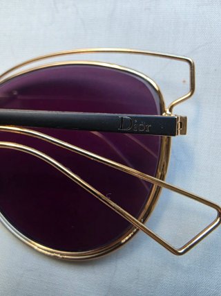 Gafas de sol doradas