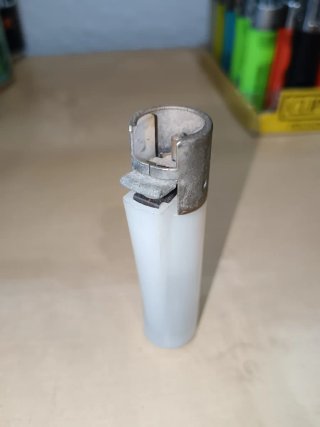 Accendino Clipper Vintage Bianco
