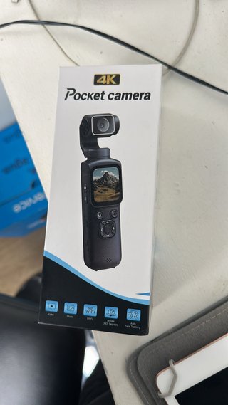 Cámara de bolsillo 4K prácticamente nueva