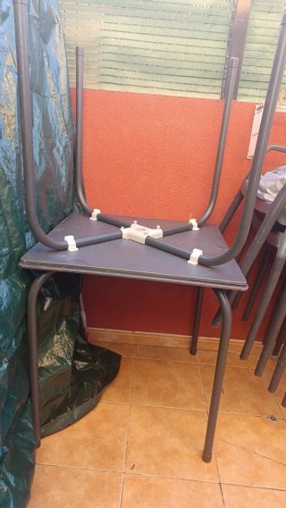 Mesas de terraza metálicas y plásticas