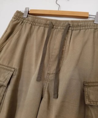 Pantalones cortos cargo color kaki