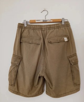 Pantalones cortos cargo color kaki