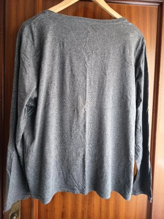Camiseta pijama gris con estampado