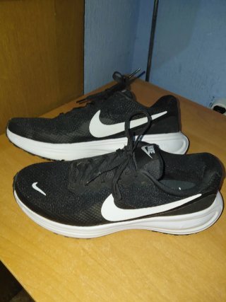 Tenis Nike para Correr Negros y Blancos