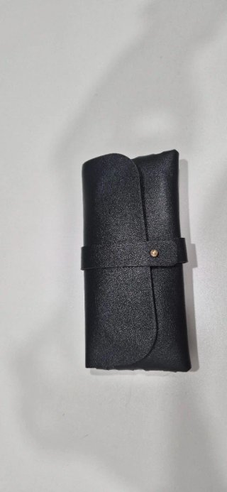 Funda gafas de sol negra