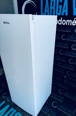 544.Congelador Vertical Cajones Artica Nuevo Tara