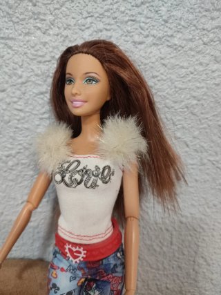 Barbie Fashionista Teresa Bambola
