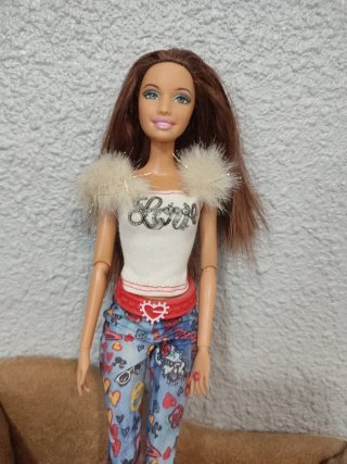 Barbie Fashionista Teresa Bambola