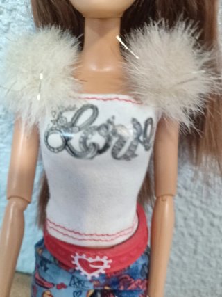 Barbie Fashionista Teresa Bambola