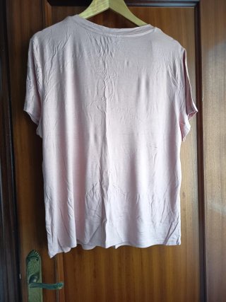 Camiseta rosa con estampado LOVELYTHINGS
