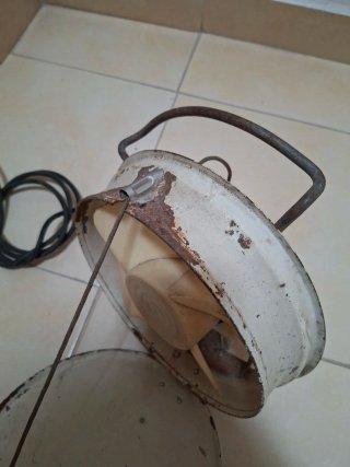 Extrator de fumos elétrico