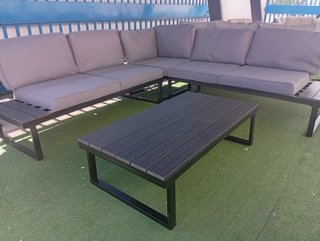 Sofá modular terraza gris y negro