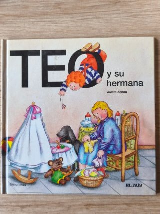 Teo en la piscina