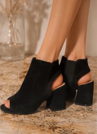 Botines negros peep toe tacón ancho