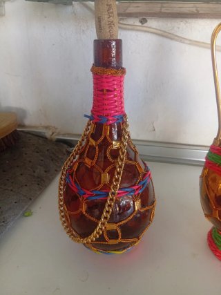 2 Bottiglie Decorative in Vetro e Metallo