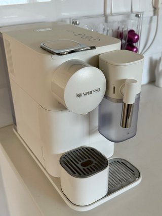 Cafetera DeLonghi Lattissima Blanca