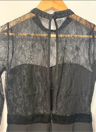 Mono negro Zara de encaje con mangas 3/4 – Talla S