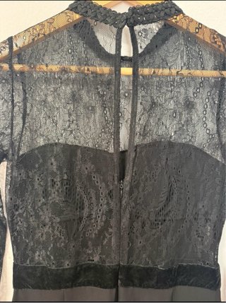Mono negro Zara de encaje con mangas 3/4 – Talla S